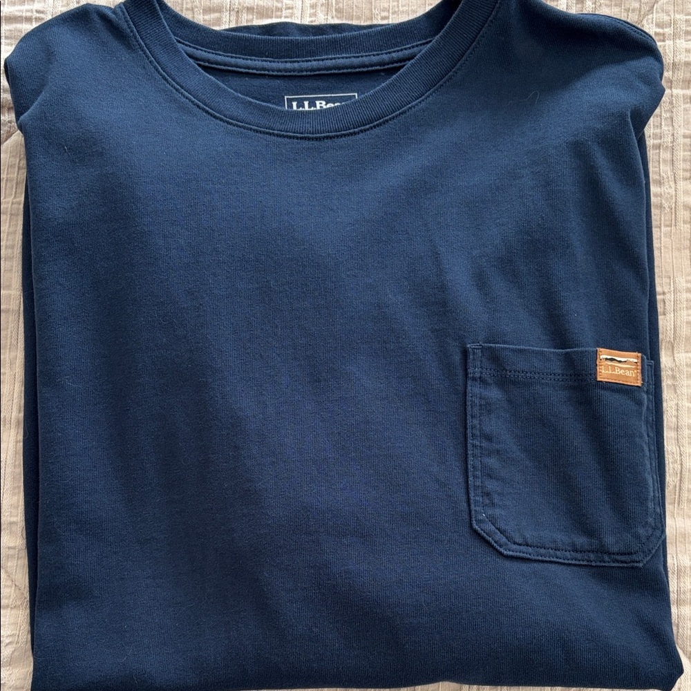 L.L. Bean Men's Navy Short Sleeve Tee